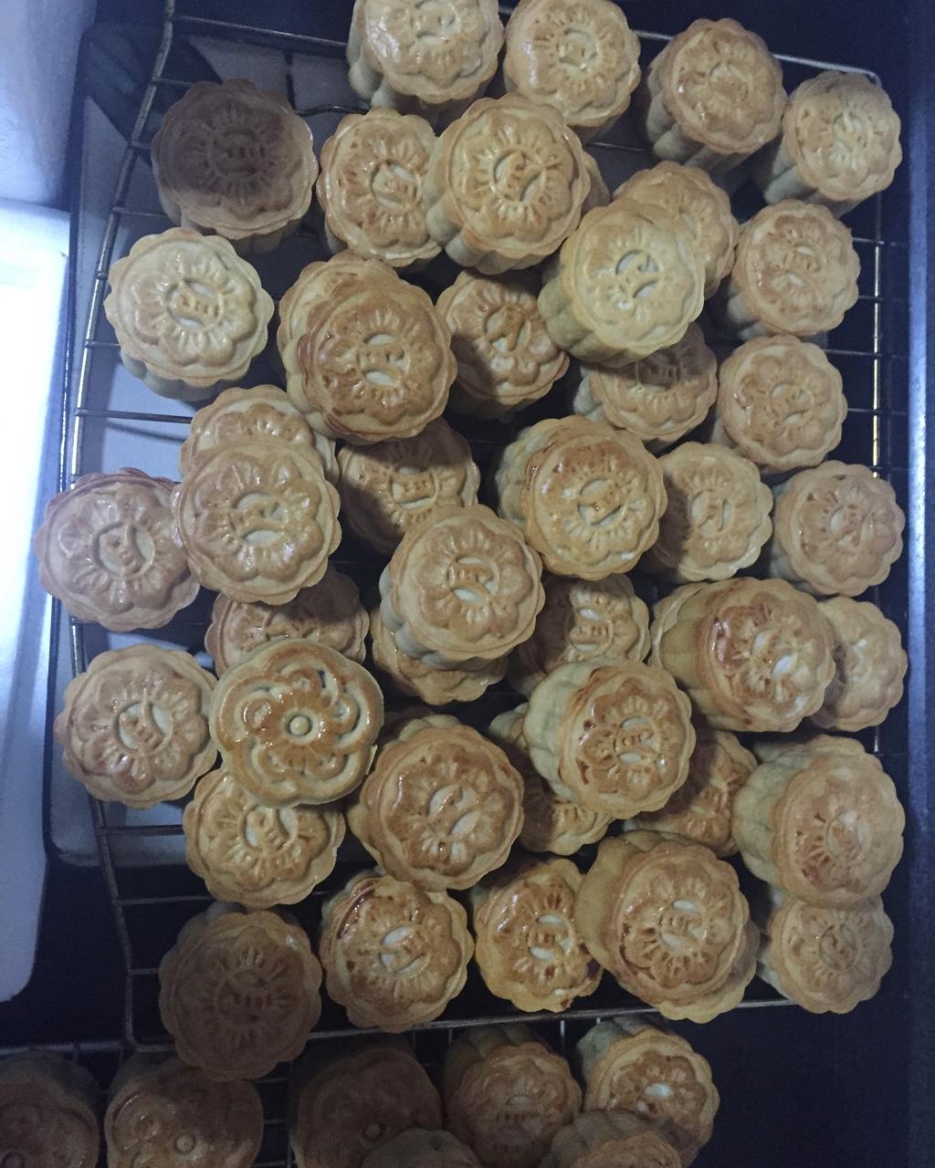 广式月饼—蛋黄莲蓉月饼
