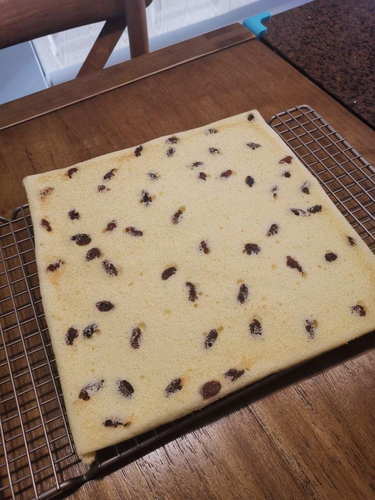 快手葡萄干蛋糕卷