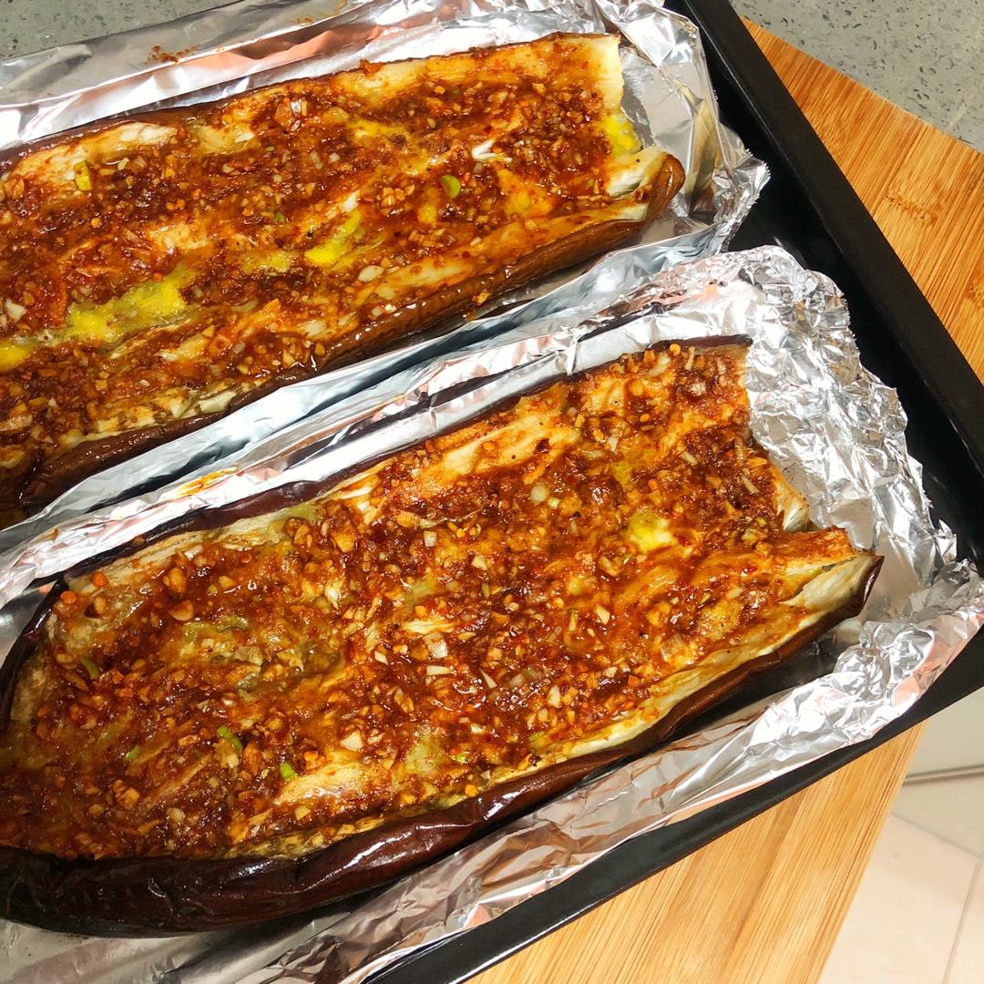 烤茄子-烧烤店最赚钱的就是它了，偷学秘方自己在家就能轻松做，价格还便宜一大半！