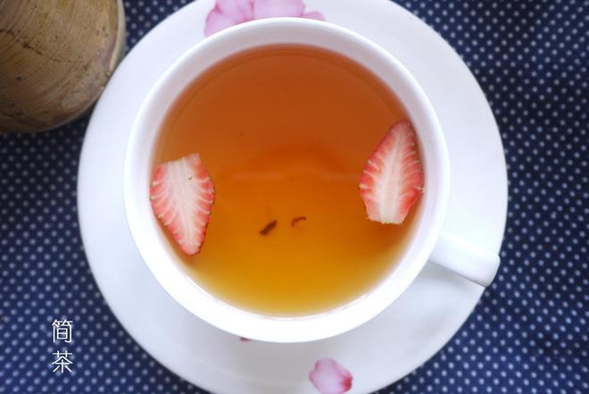惬意草莓红茶的做法