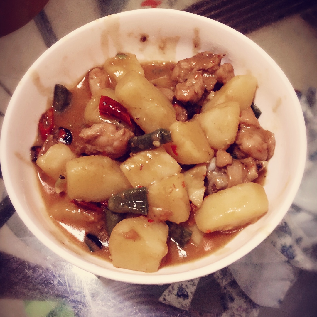 红烧土豆炖鸡腿