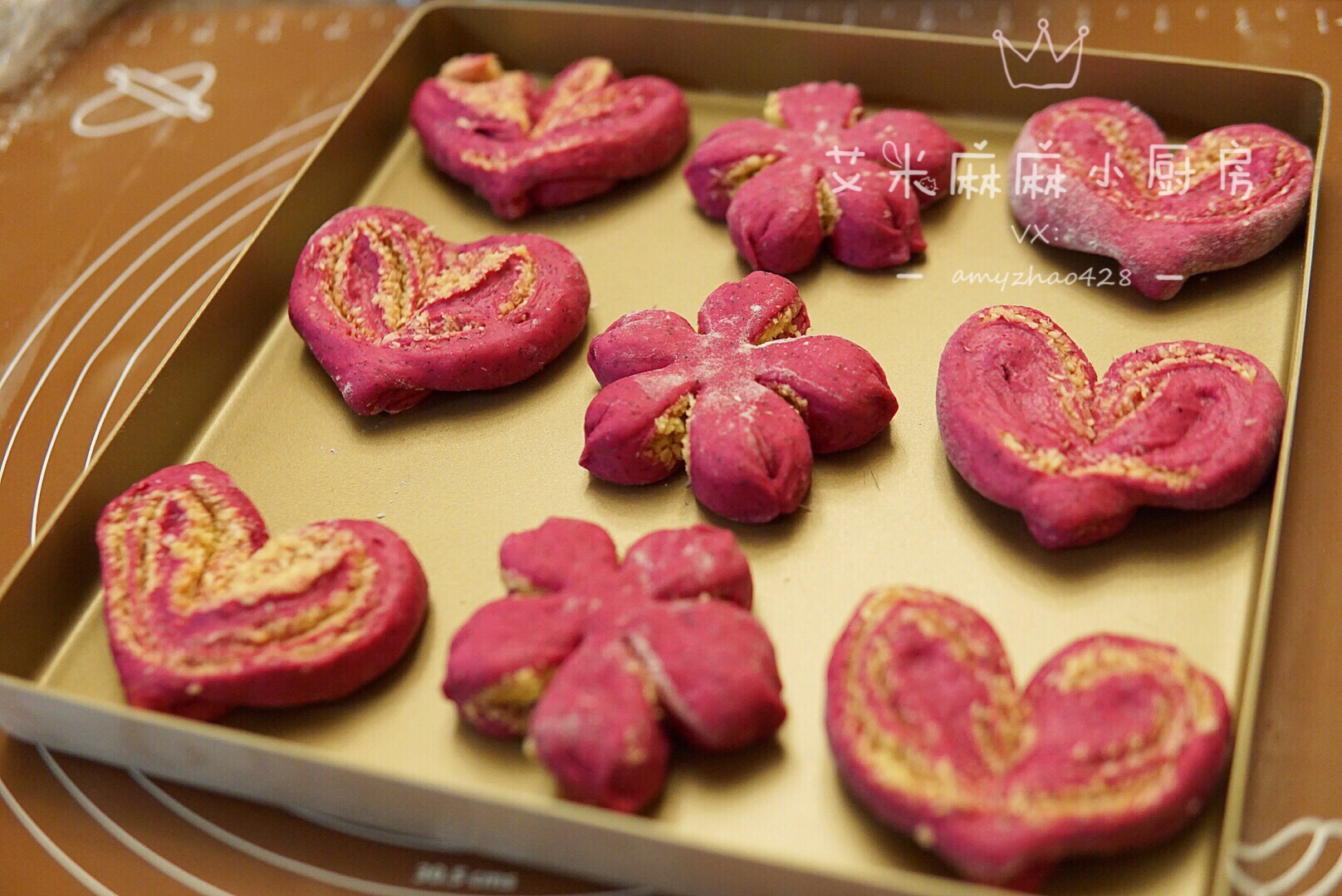 小美出品 心形❤️樱花🌸火龙果椰蓉面包的做法 步骤16