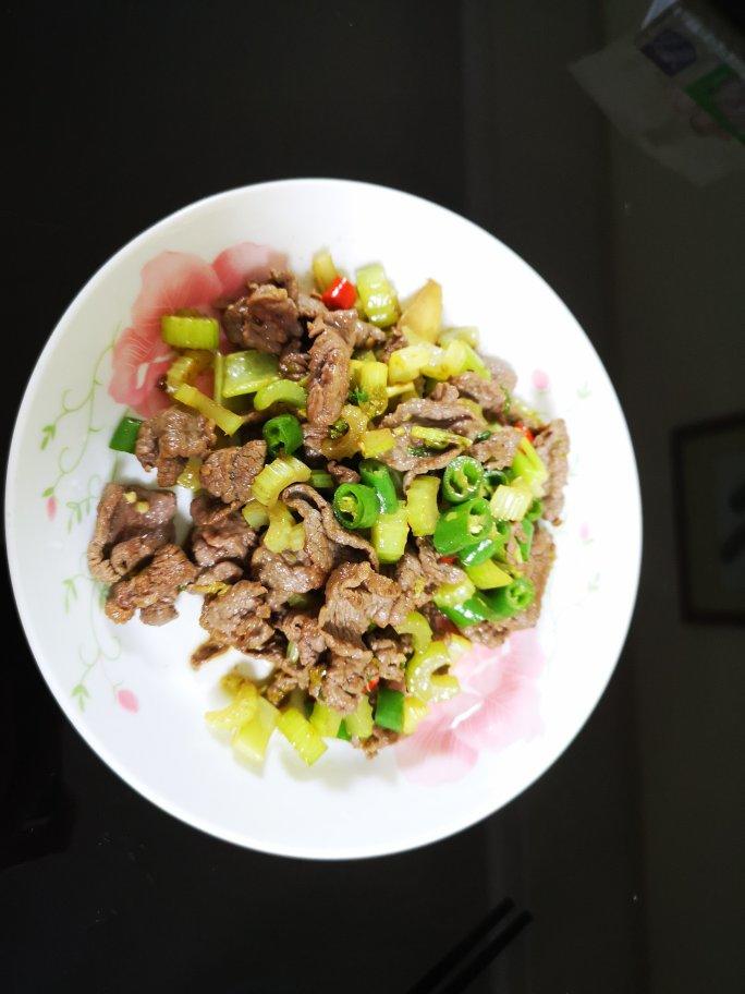 小炒牛肉（小白也可以做的超好吃！！）