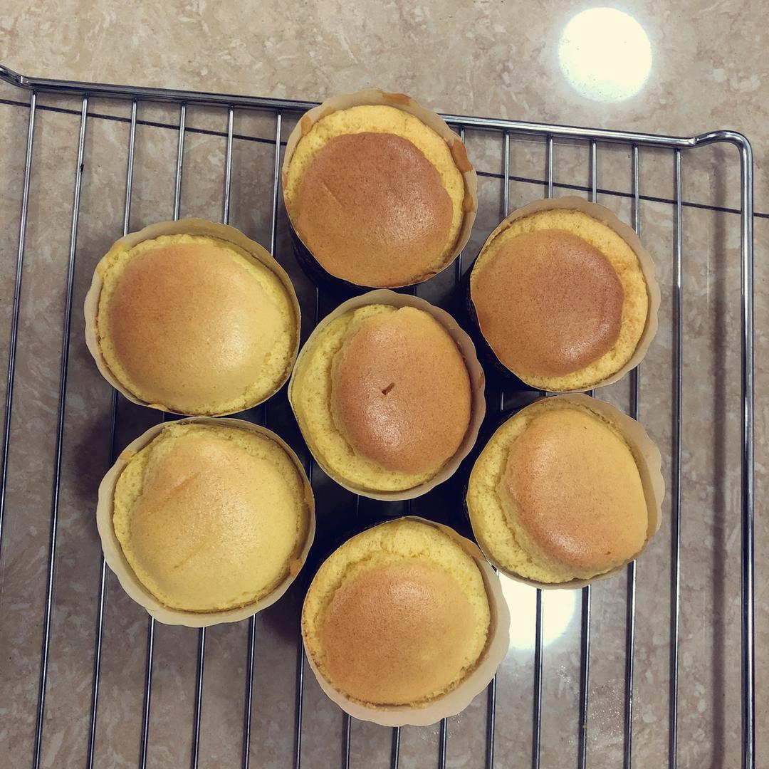 纸杯蛋糕 8寸戚风蛋糕的量