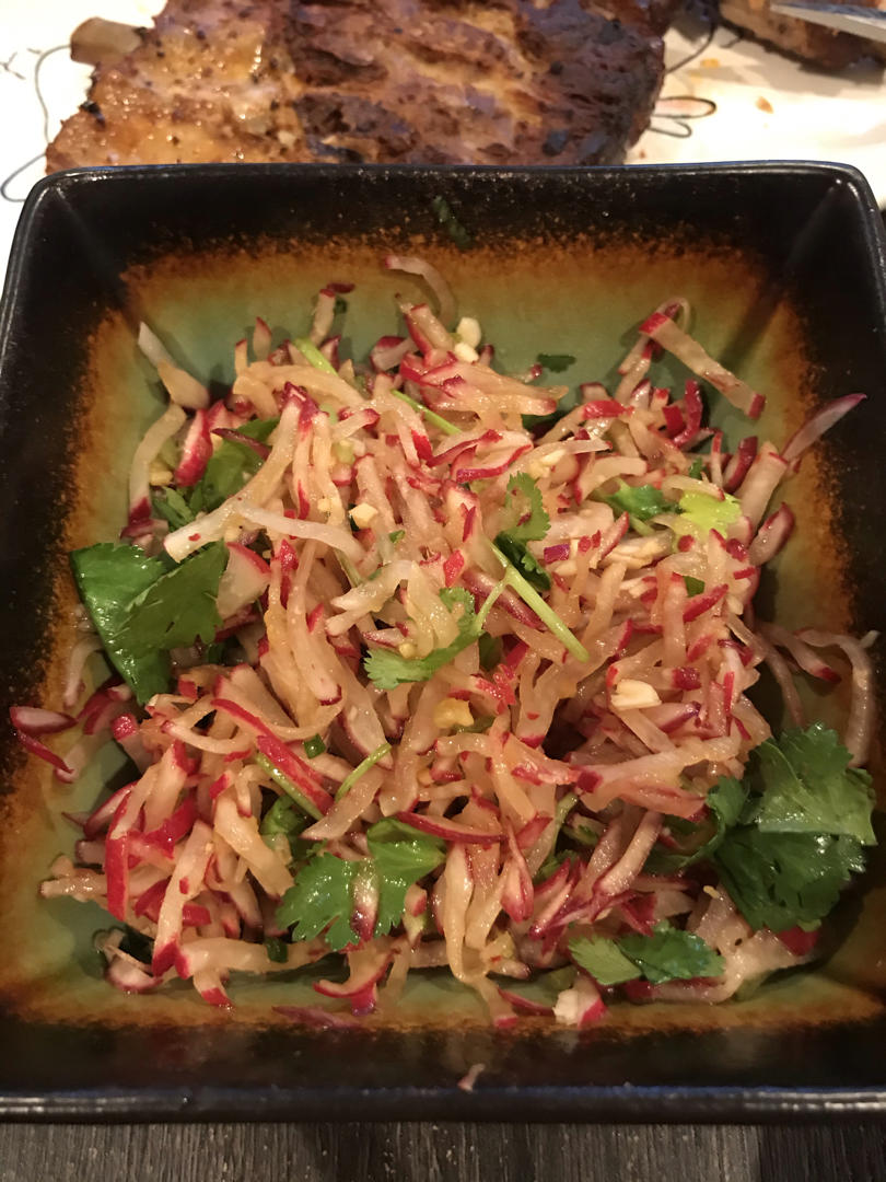 凉拌香菜萝卜丝