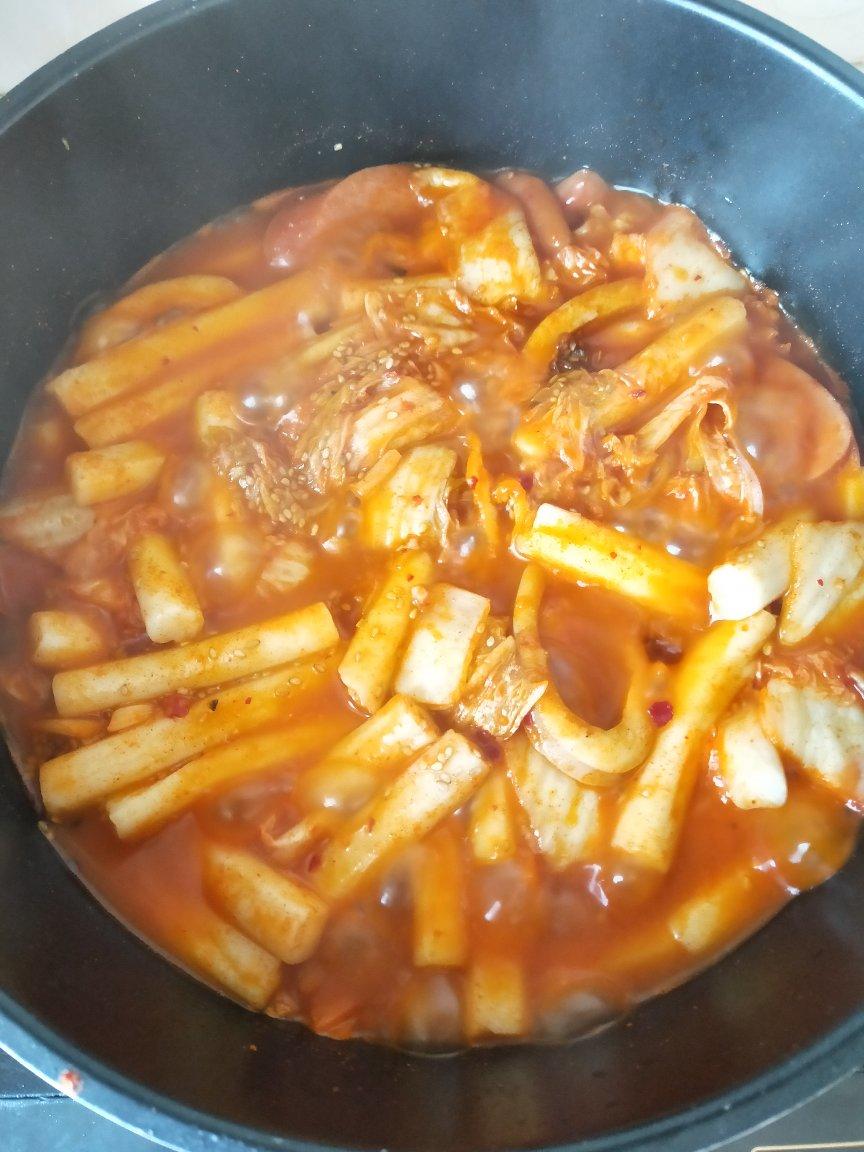 【芝士年糕火锅】