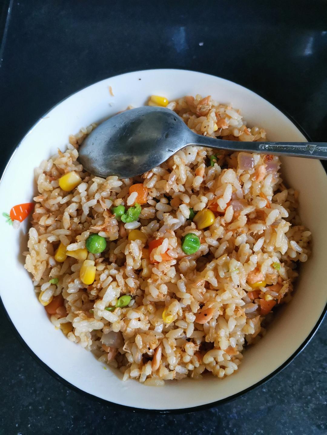 低脂三文鱼炒饭