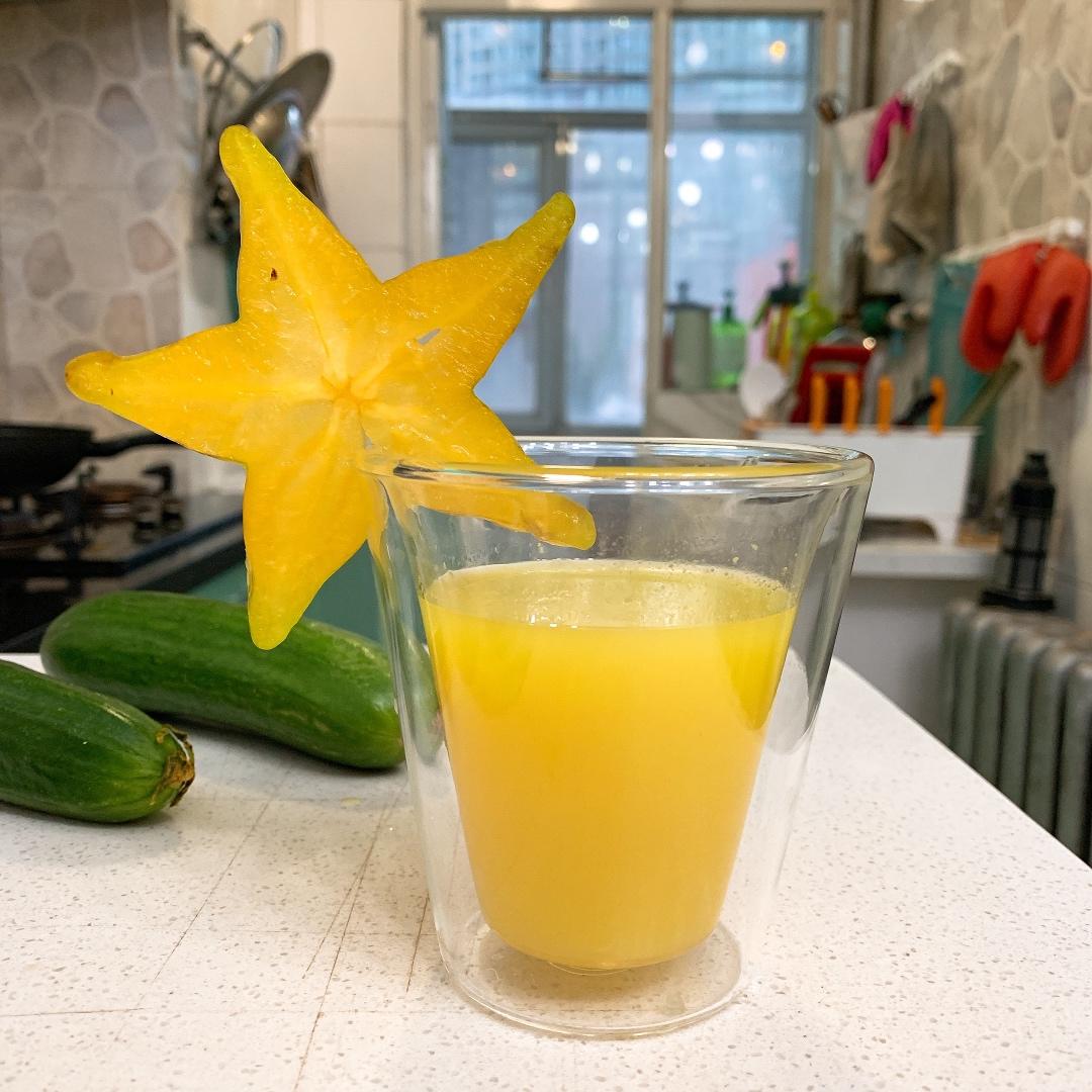 哆啦美橙做的蜂蜜杨桃汁豆浆机