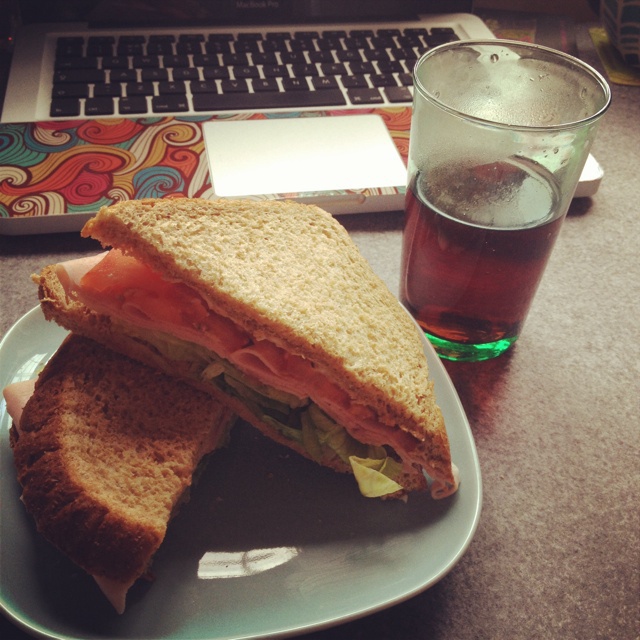 经典三明治早餐