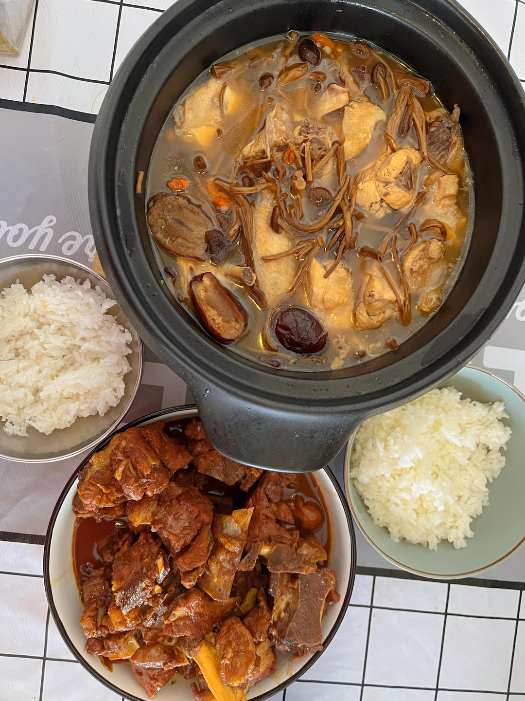 茶树菇煲鸡汤