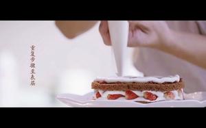 草莓玫瑰裸蛋糕（图文+视频）的做法 步骤18