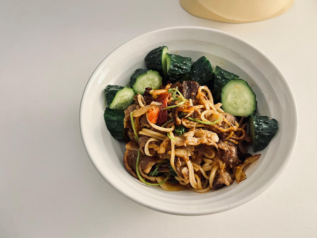 【小高姐】炒拉条子 记忆中西红柿汁裹着的那碗粗面条