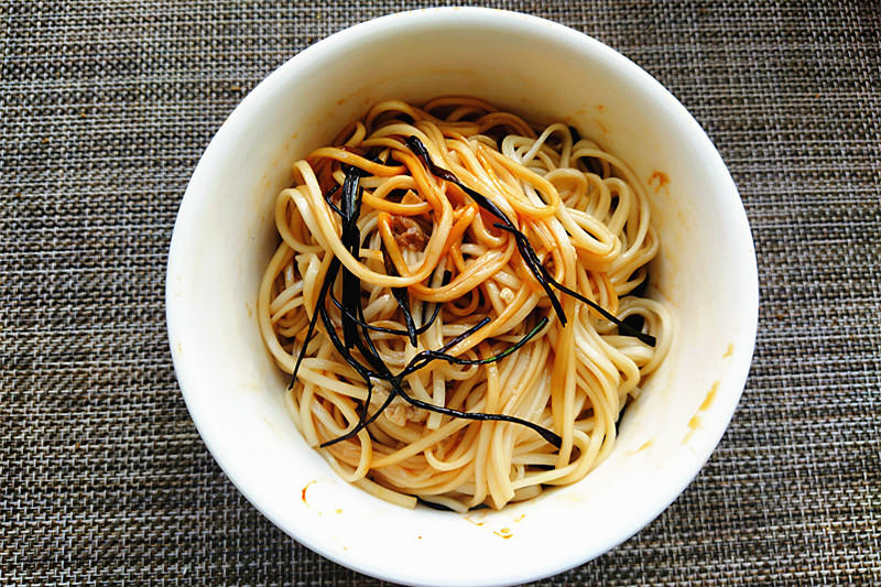 不一样的葱油拌面-老一辈的做法，最朴实味美的早餐面条