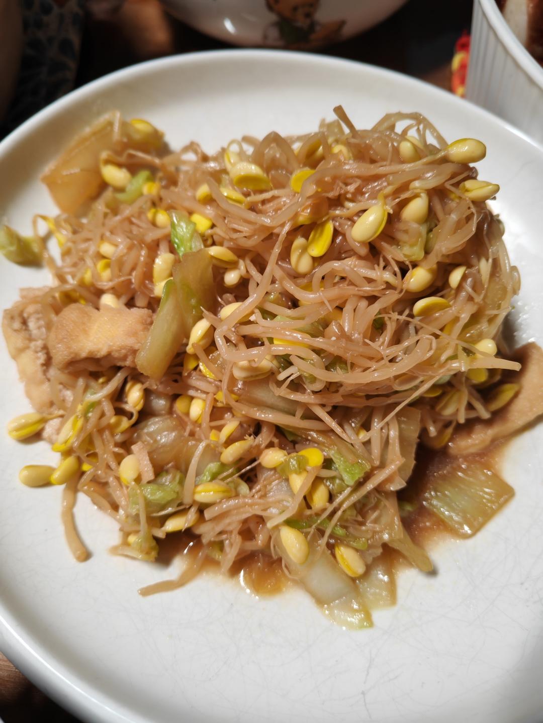 炒黄豆芽多加一步，锅气十足，孩子说太好吃了！