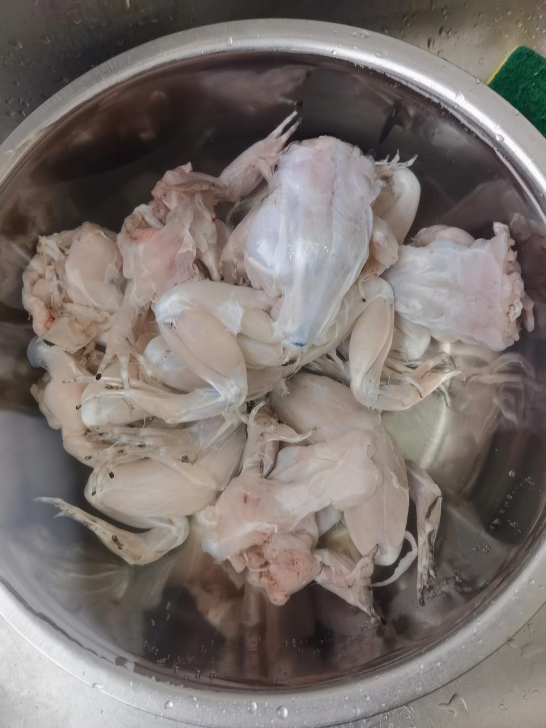 酱爆牛蛙