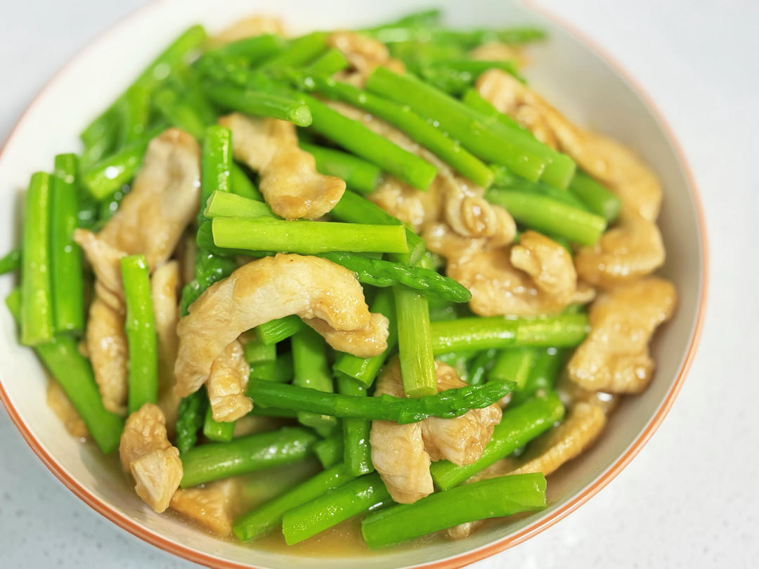 芦笋炒鸡胸肉