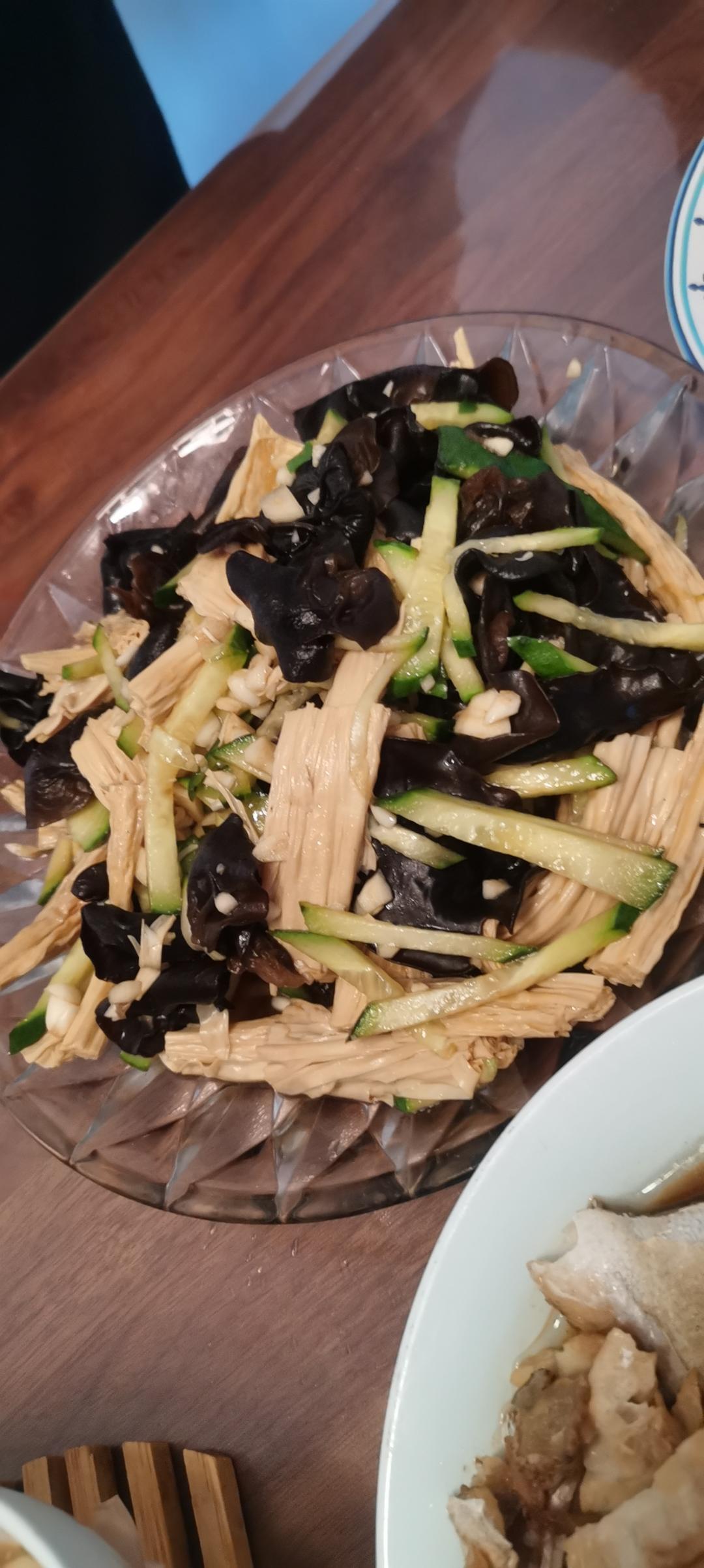 凉拌（腐竹木耳黄瓜）
