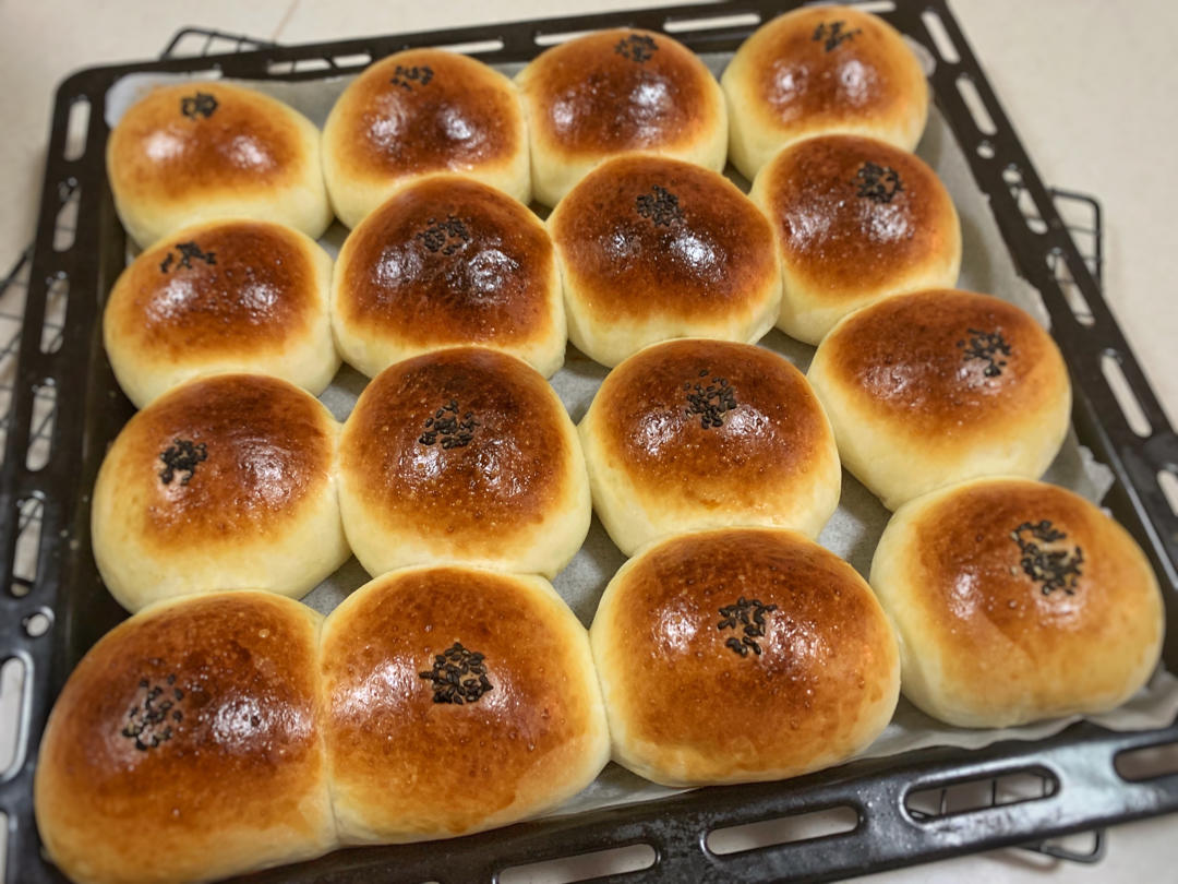 日式和风红豆面包