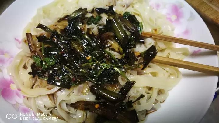 葱油拌面Spring Onion Noodles