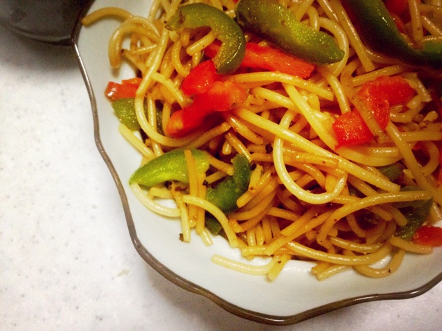 中式彩椒意面（Chinese Fried Spaghetti with Bell Peppers)