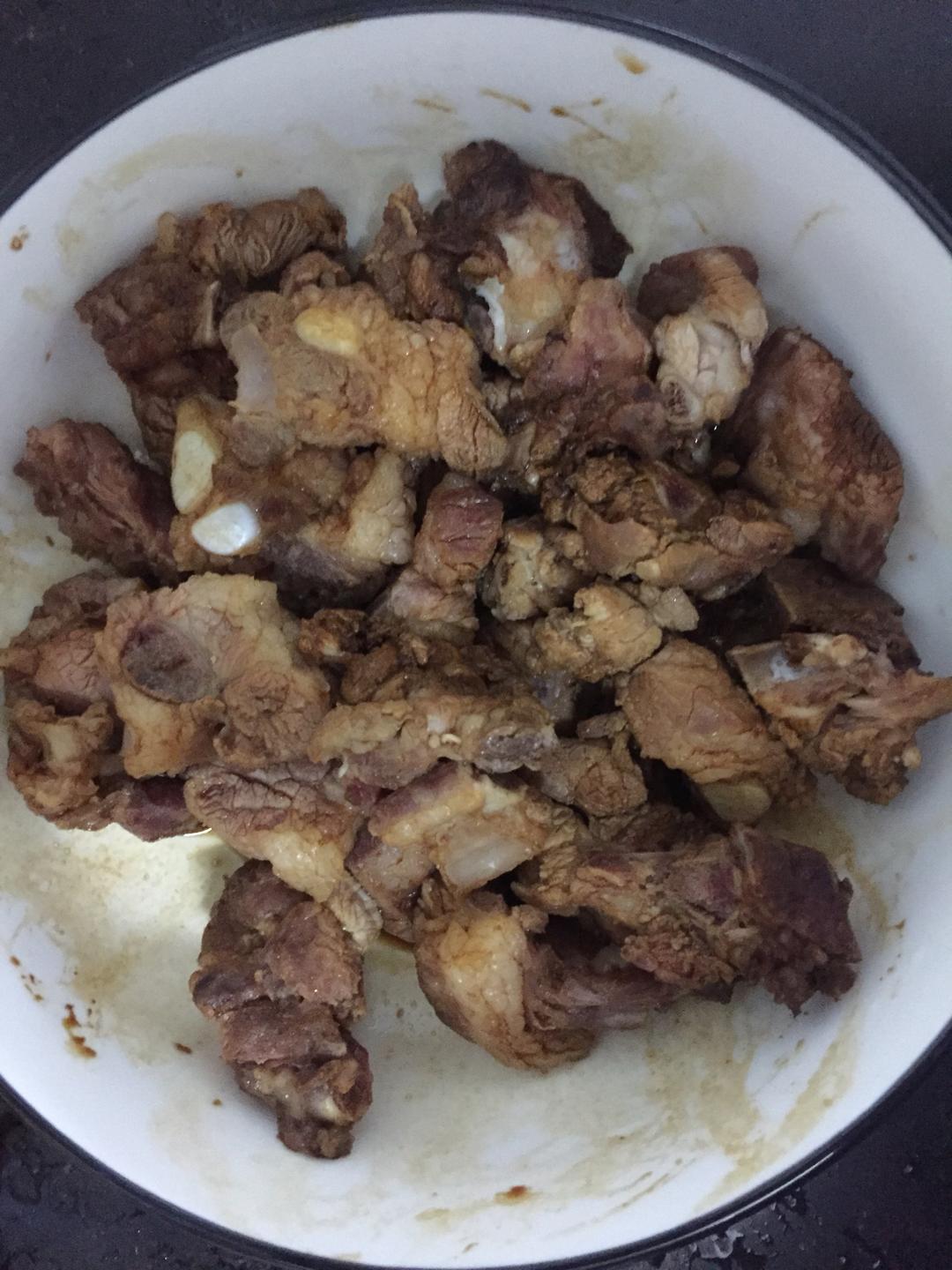 冬菇焖排骨的做法步骤图 冬菇焖排骨怎么做好吃 梓妧丸子 下厨房