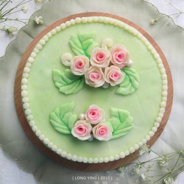 巧克力玫瑰装饰蛋糕