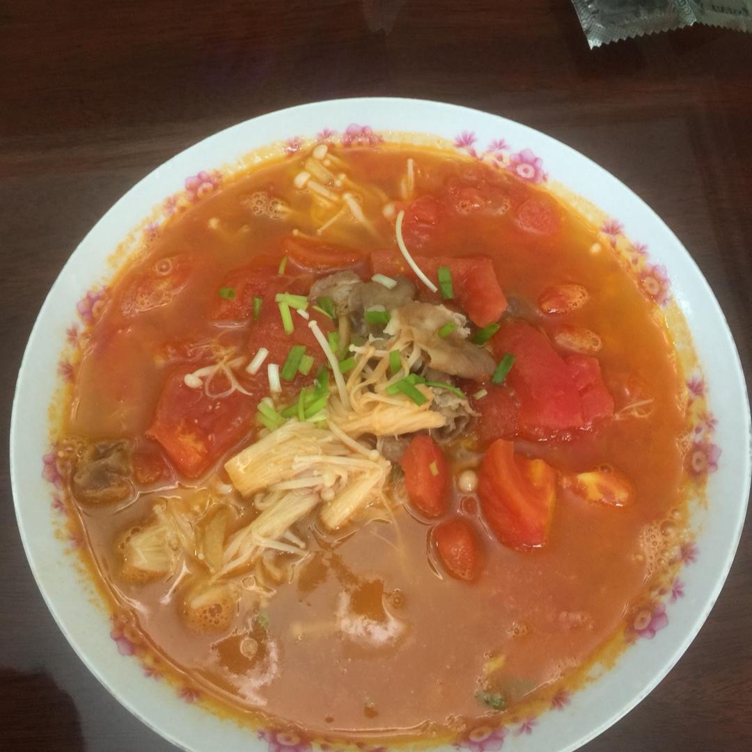 金针菇肥牛番茄锅