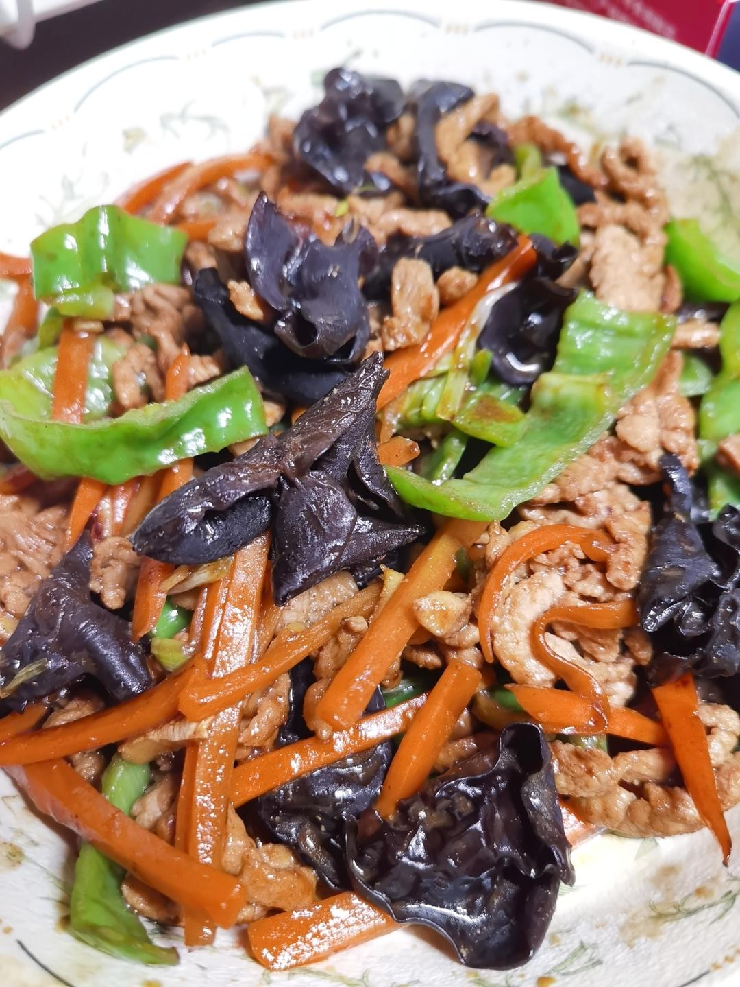 超好吃的鱼香肉丝（做法相当简单，一看就会）