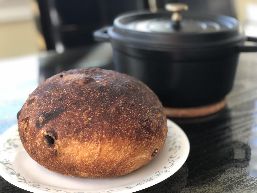全麦山核桃橄榄欧包-Staub珐琅铸铁锅