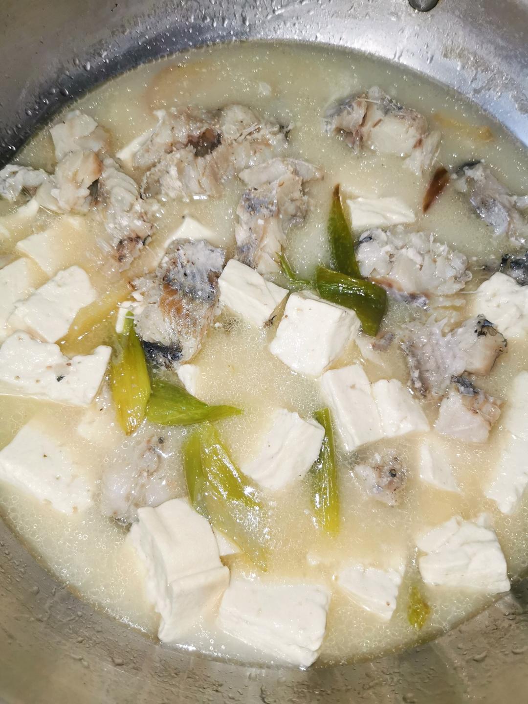鳕鱼炖豆腐