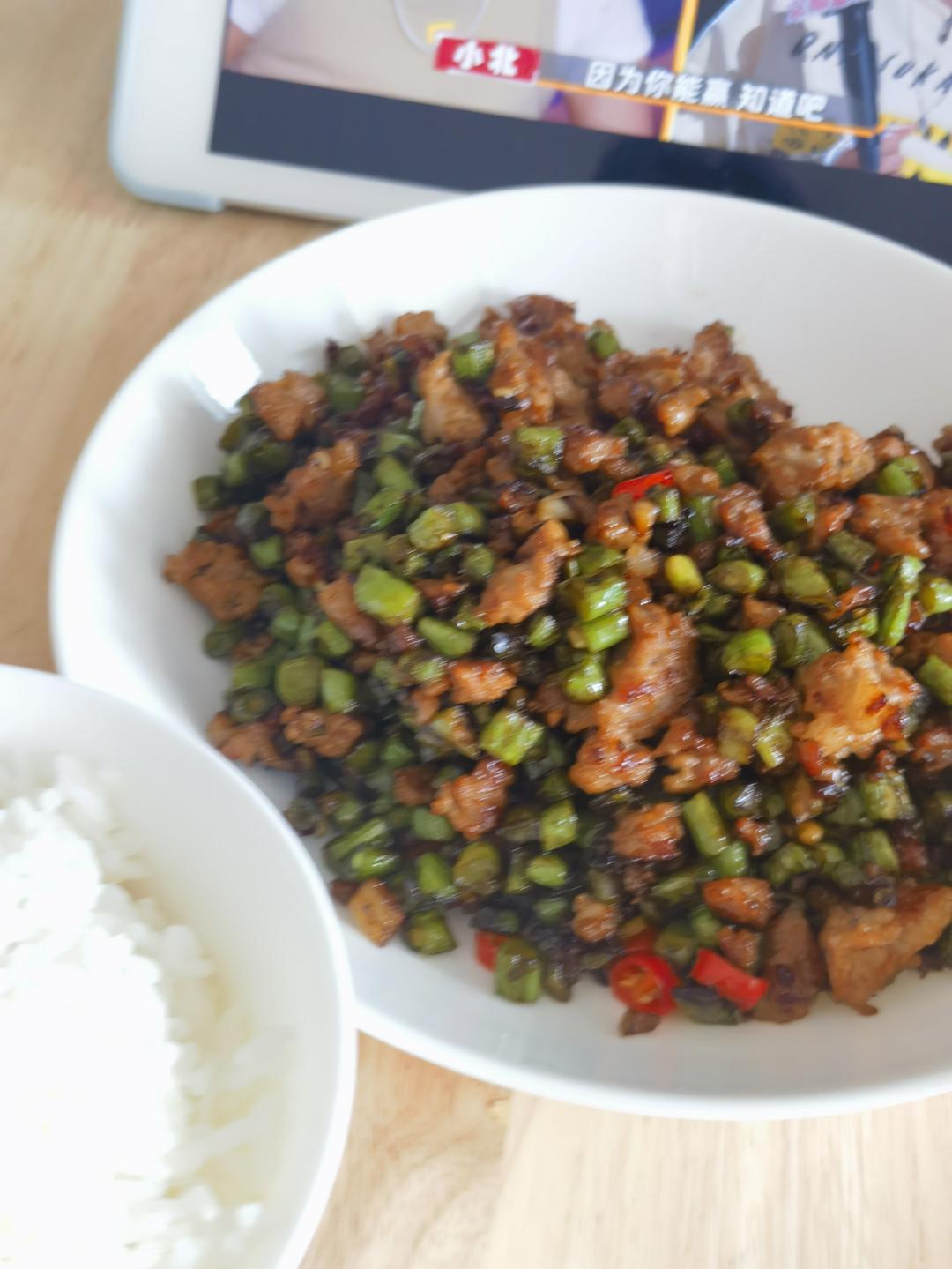 一道很费米饭的菜，肉沫豇豆