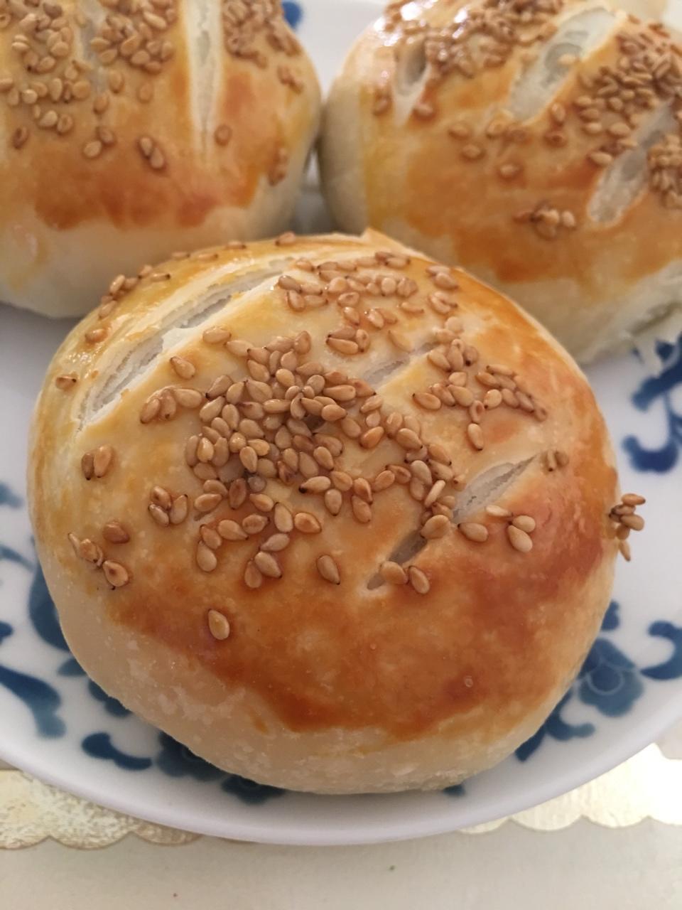 一道很著名的中式面点——老婆饼