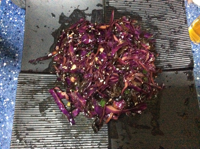 紫甘蓝拌黑木耳