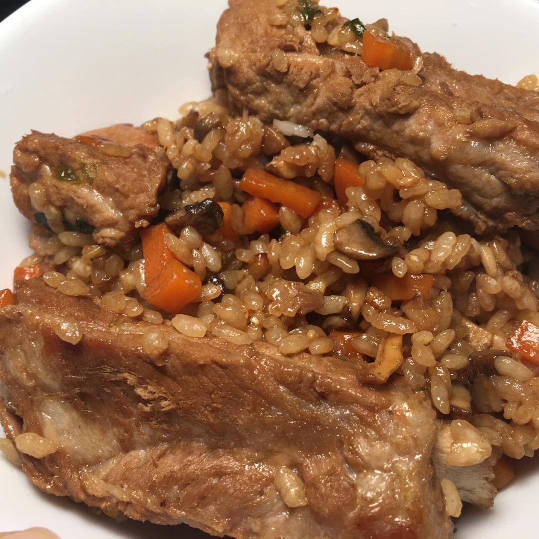 喷香排骨焖饭（爆好吃）