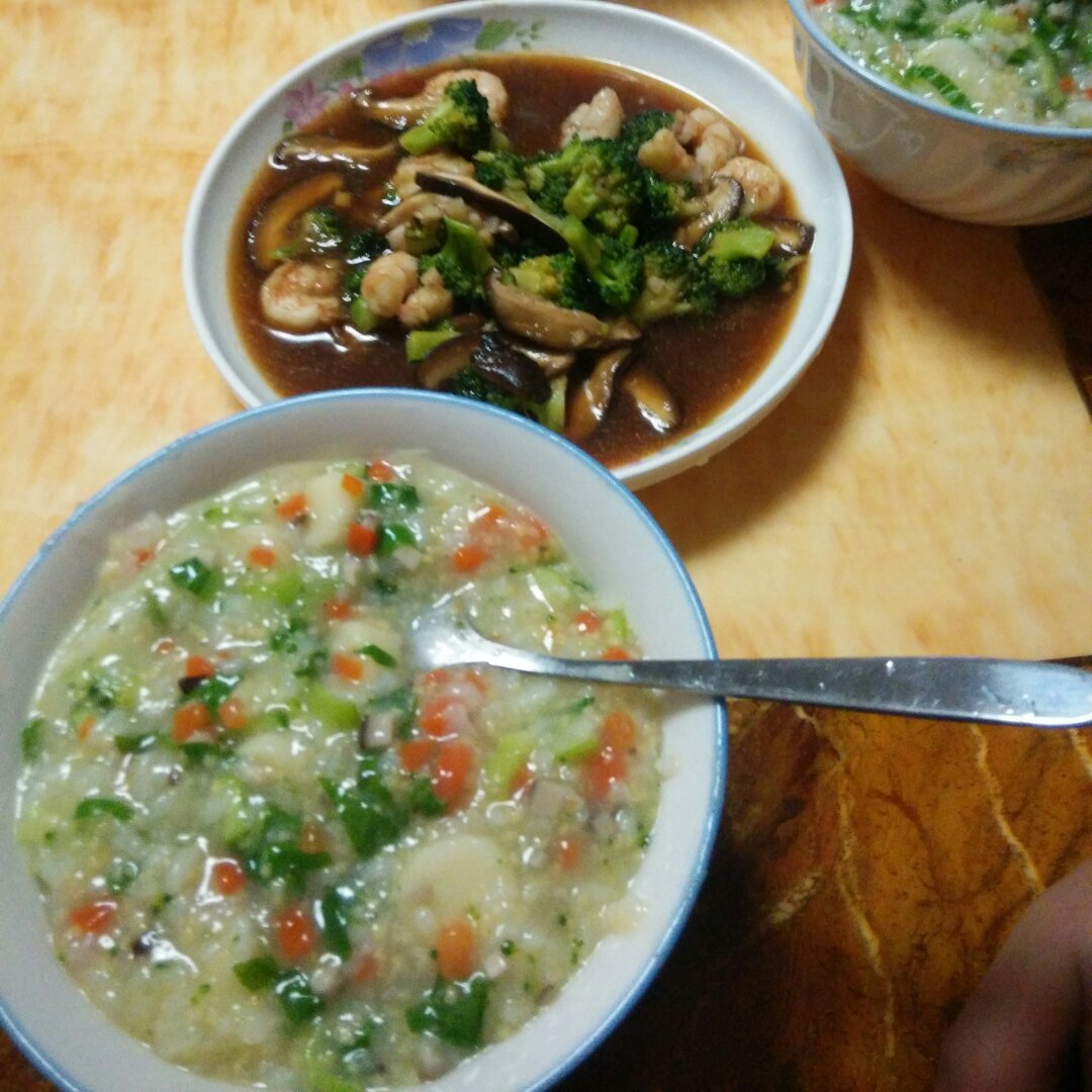 蔬菜虾仁粥