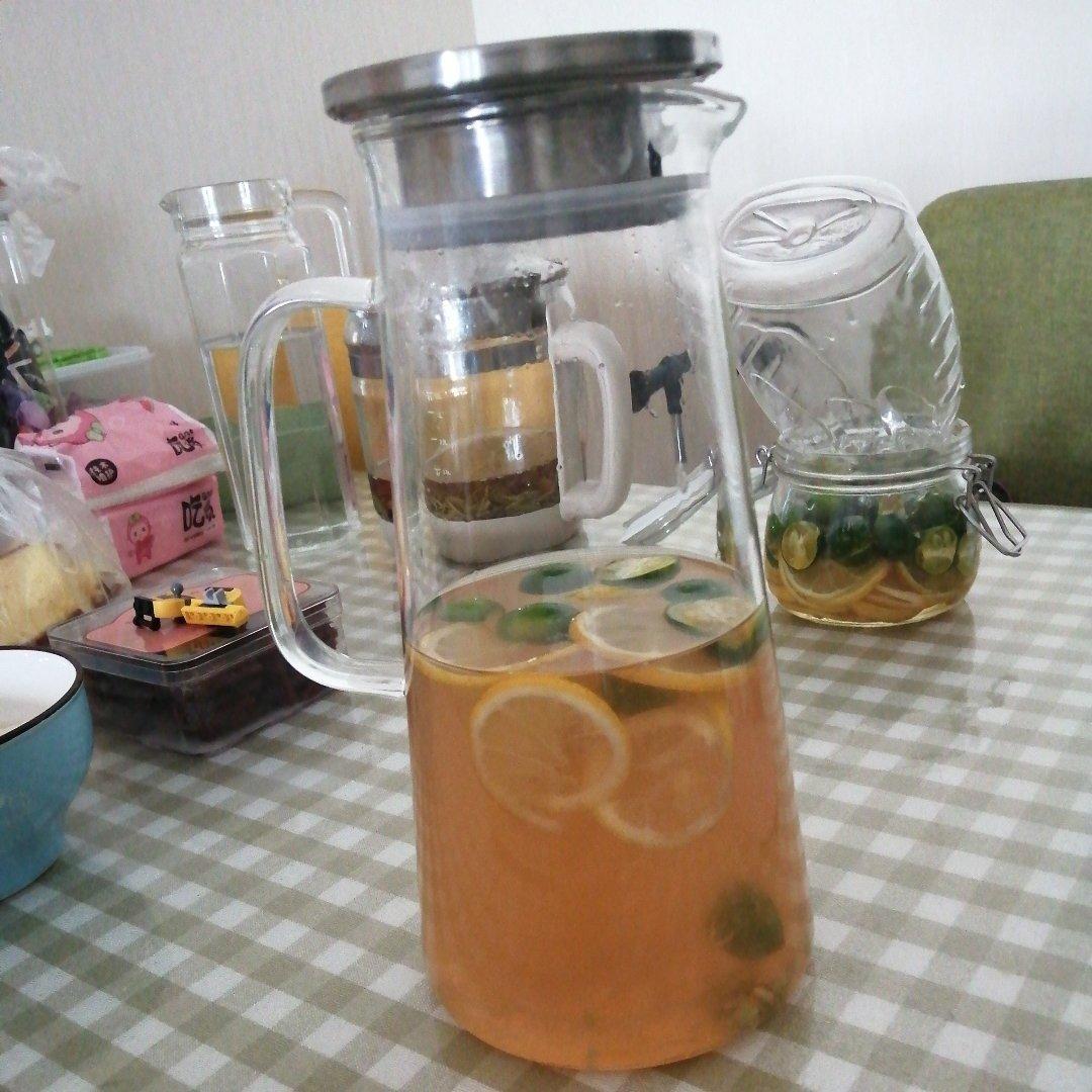 冰摇青桔柠檬茶