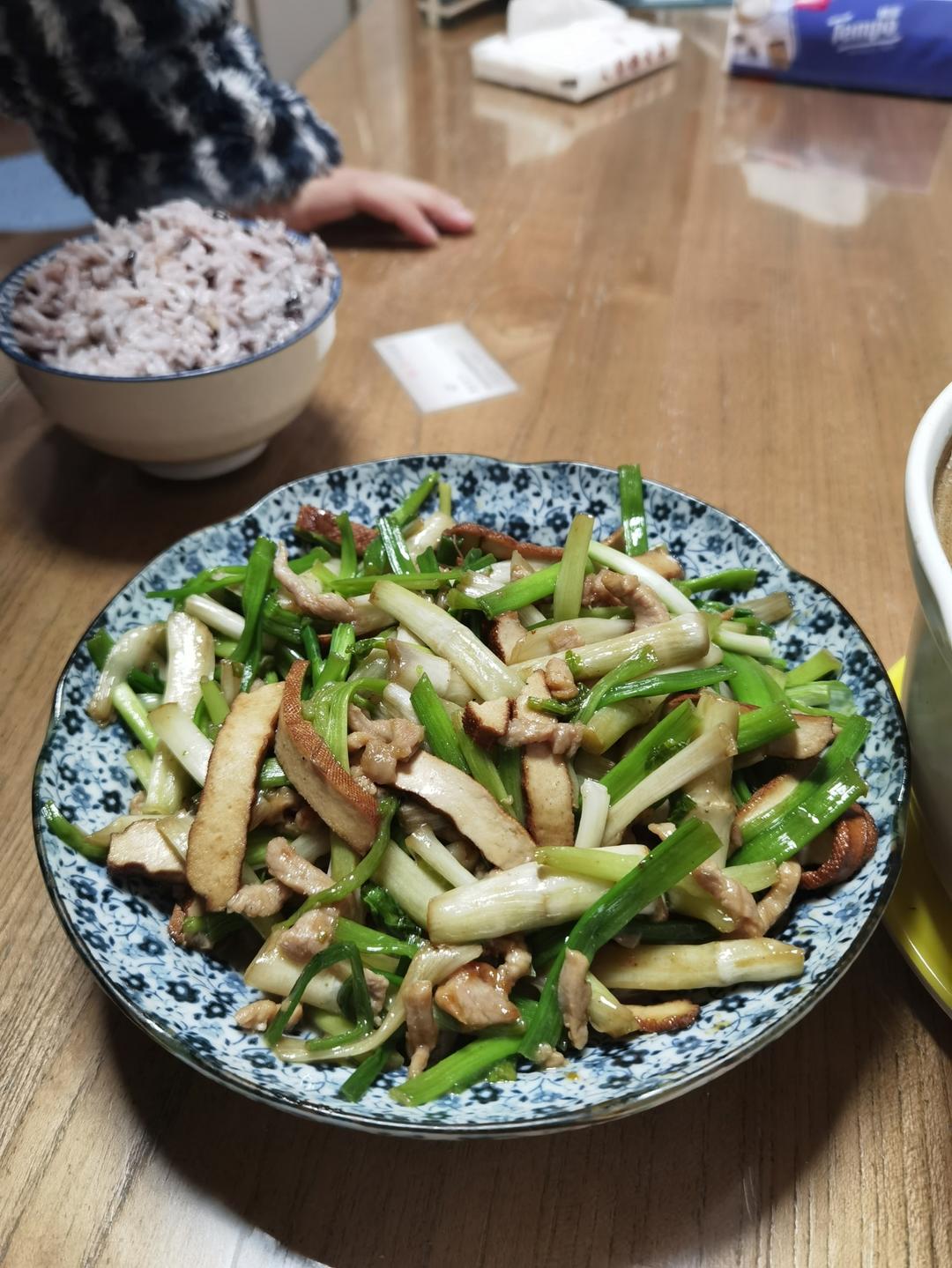 水芹香干炒肉丝