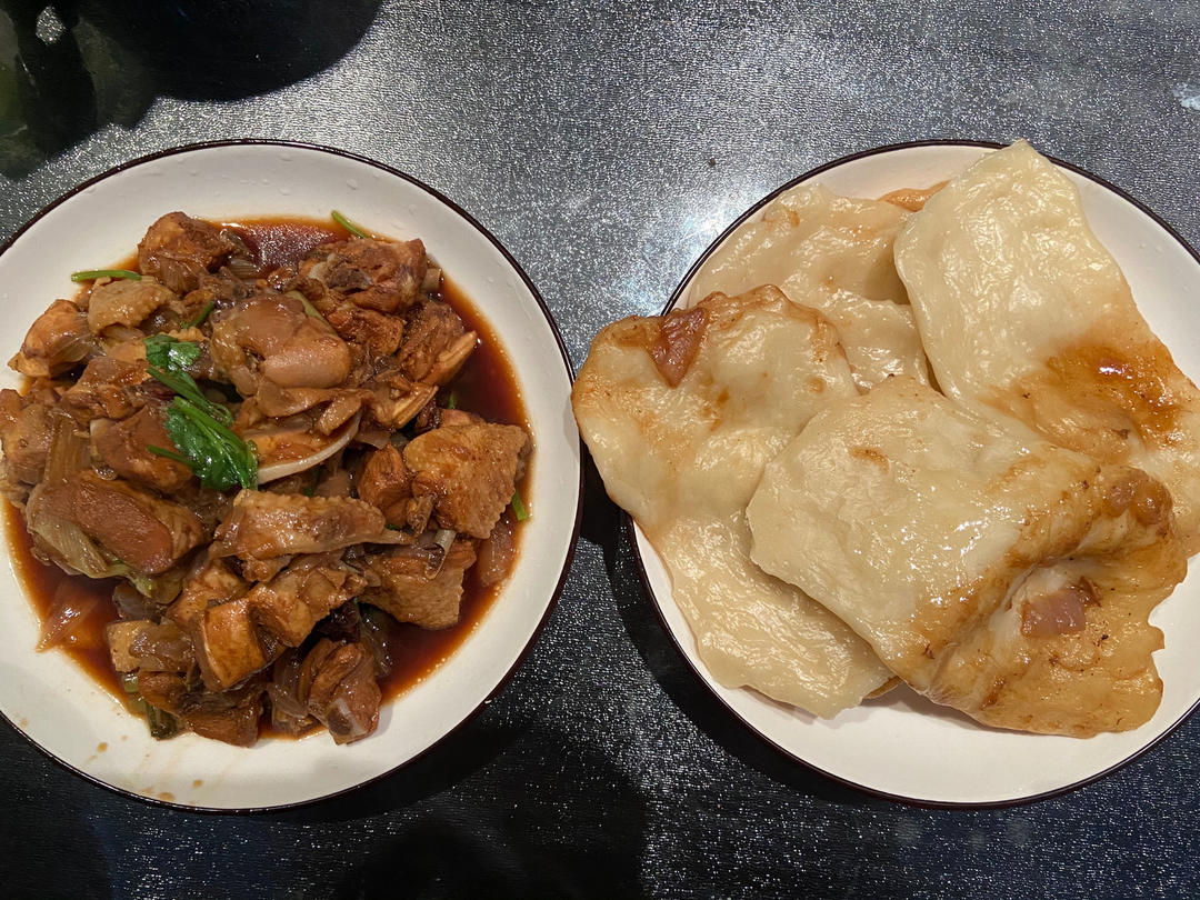地锅鸡贴喝饼子