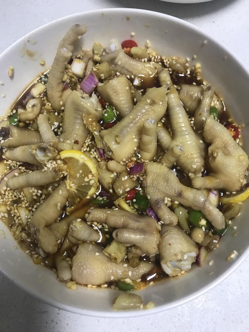 停不下来的秘制凉拌鸡爪