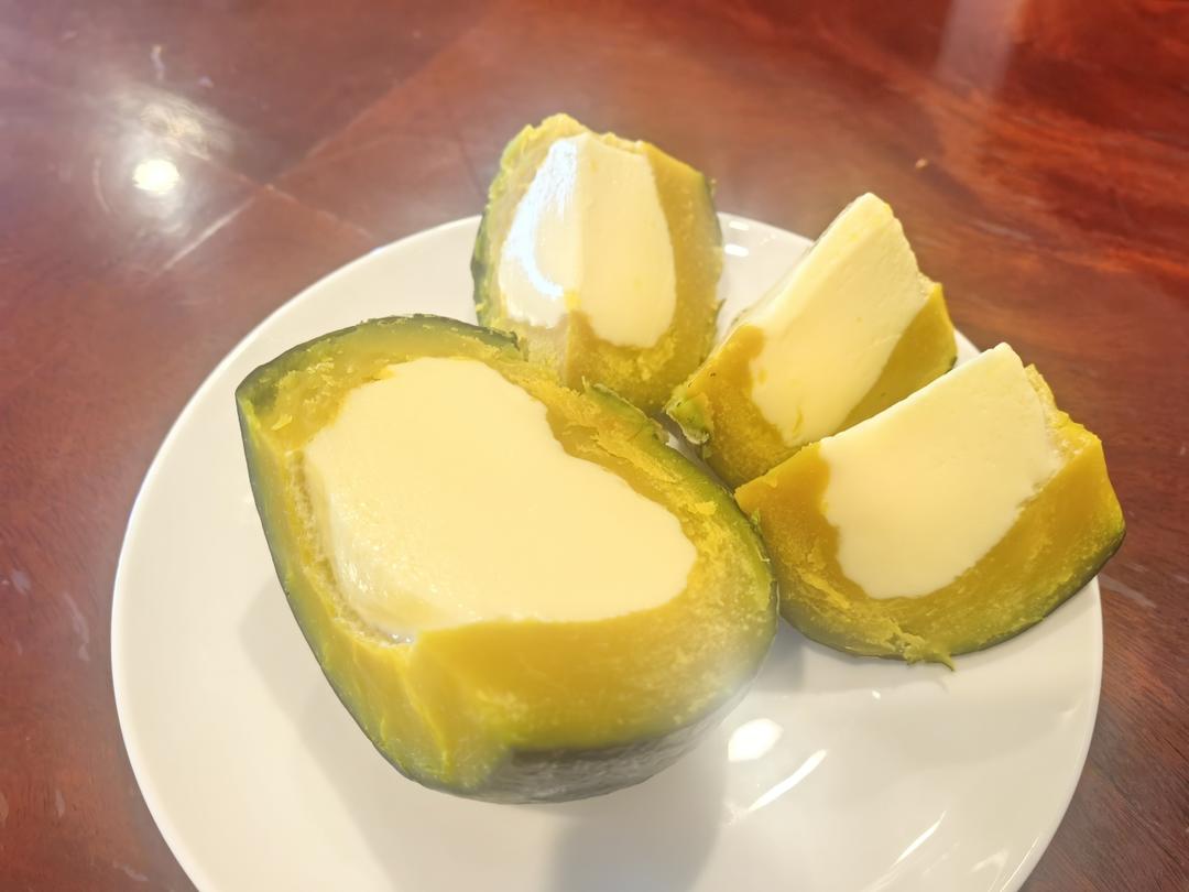 贝贝南瓜蒸蛋