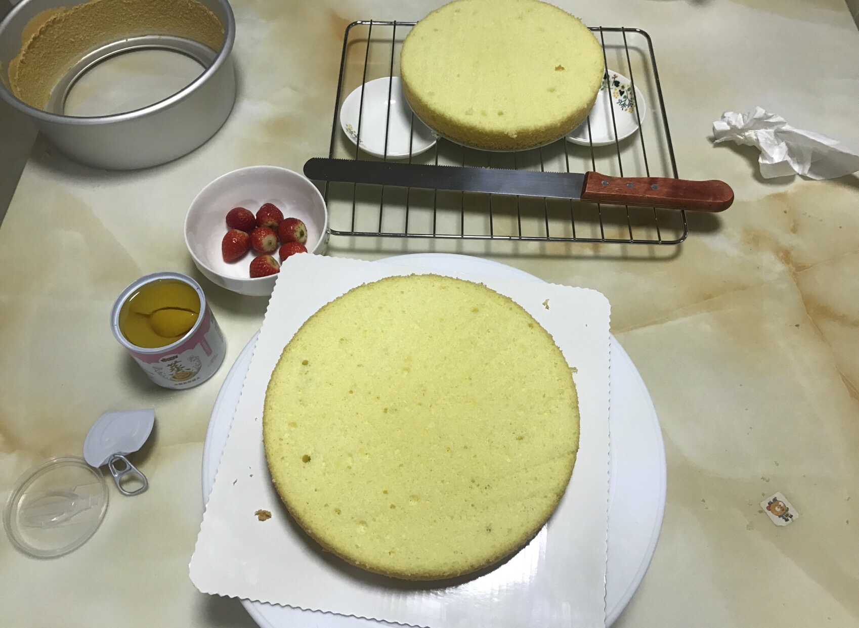 做法超简单的小草莓生日蛋糕的做法 步骤1