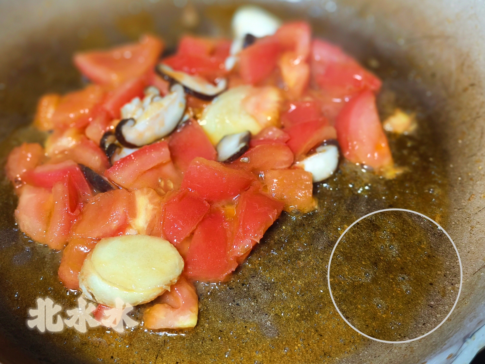 番茄酸汤黄骨鱼的做法 步骤3