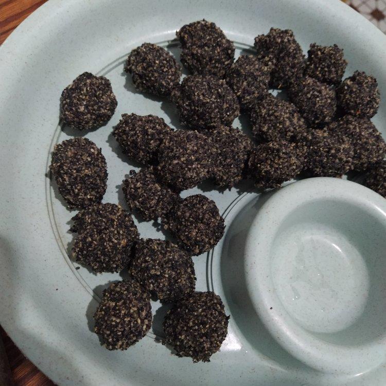 花生黑芝麻汤圆