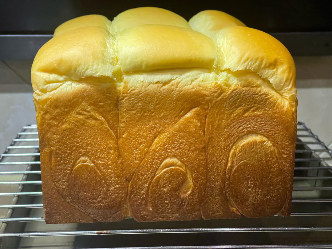 奶香纯粹的重料淡奶油吐司