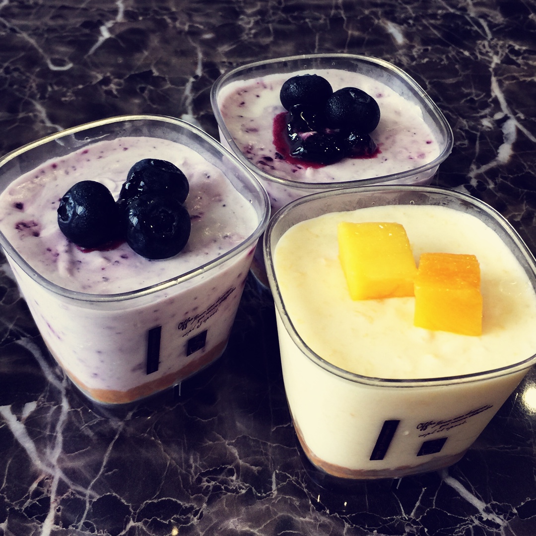 忽然之间-sisi做的蓝莓慕斯杯
