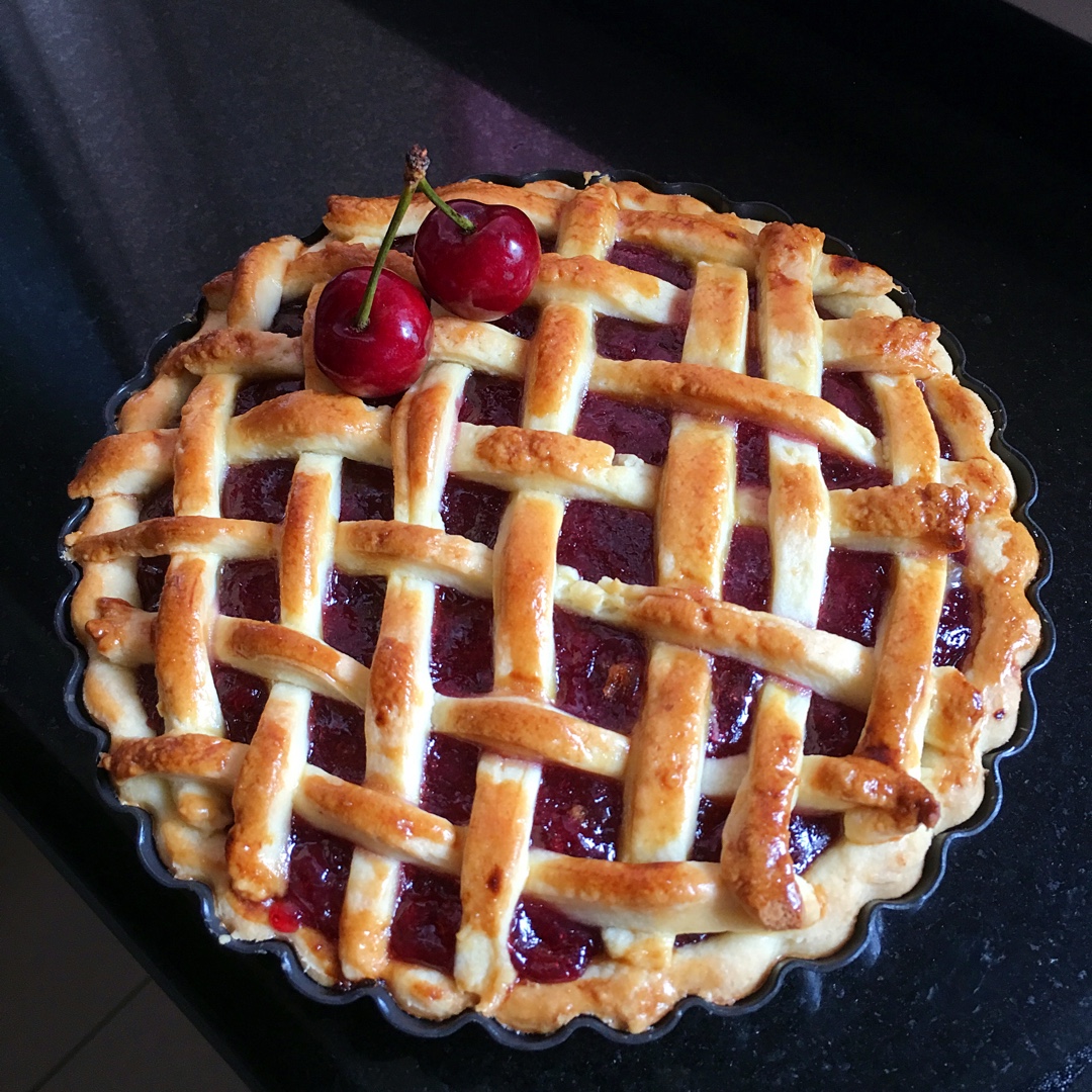 moki望星辰做的香甜樱桃派