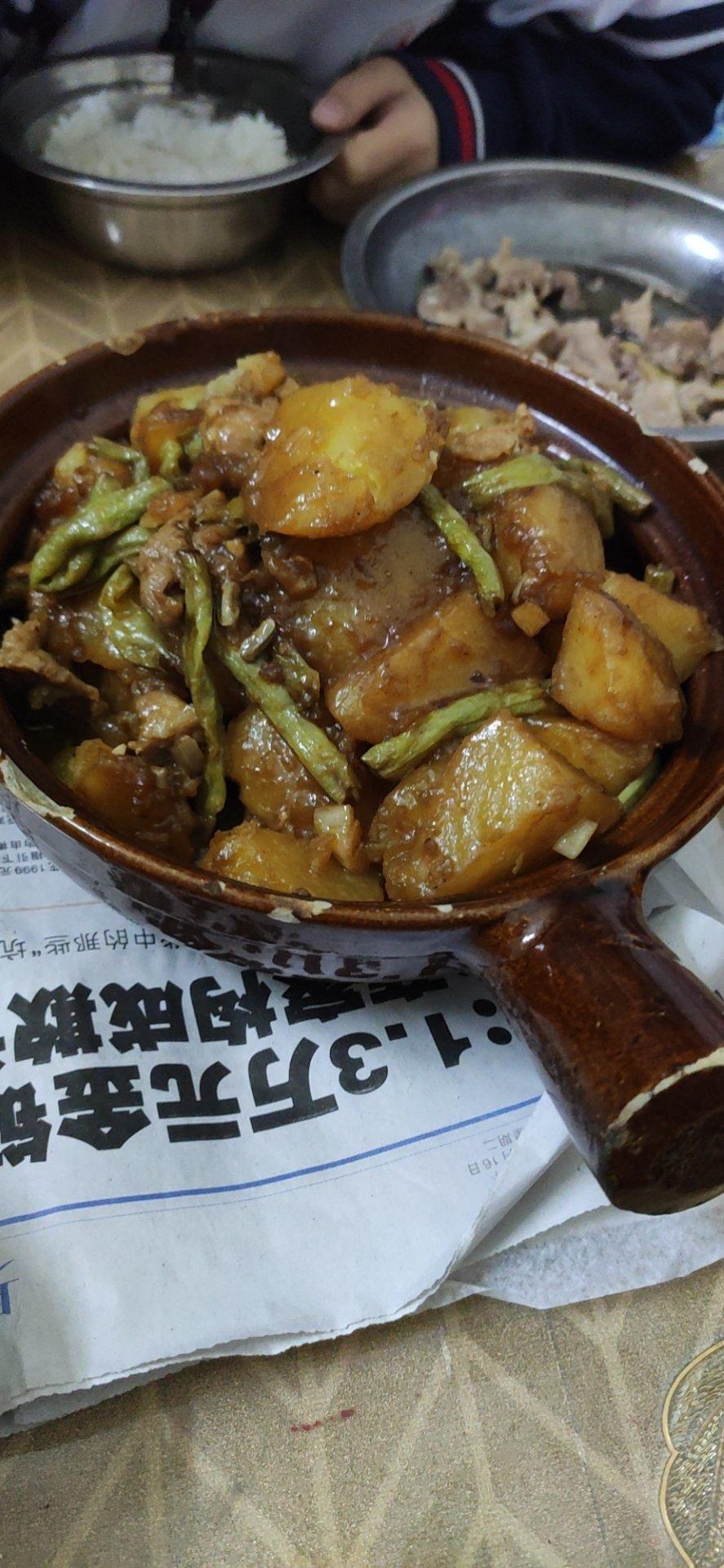好吃到舔盘！酱烧土豆豆角