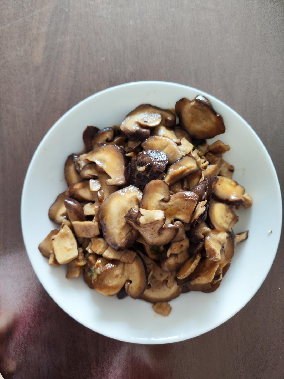 香菇炒肉｜贼香