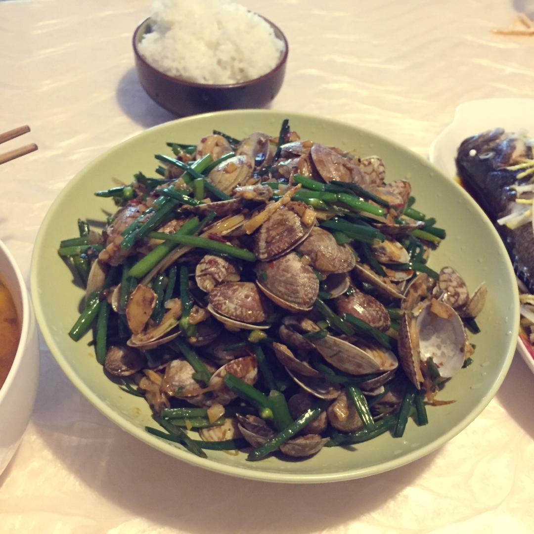 蒜香炒花甲