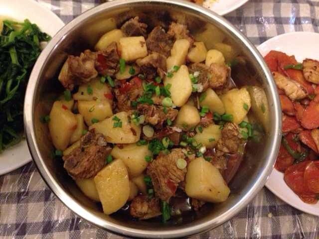 川味土豆烧排骨